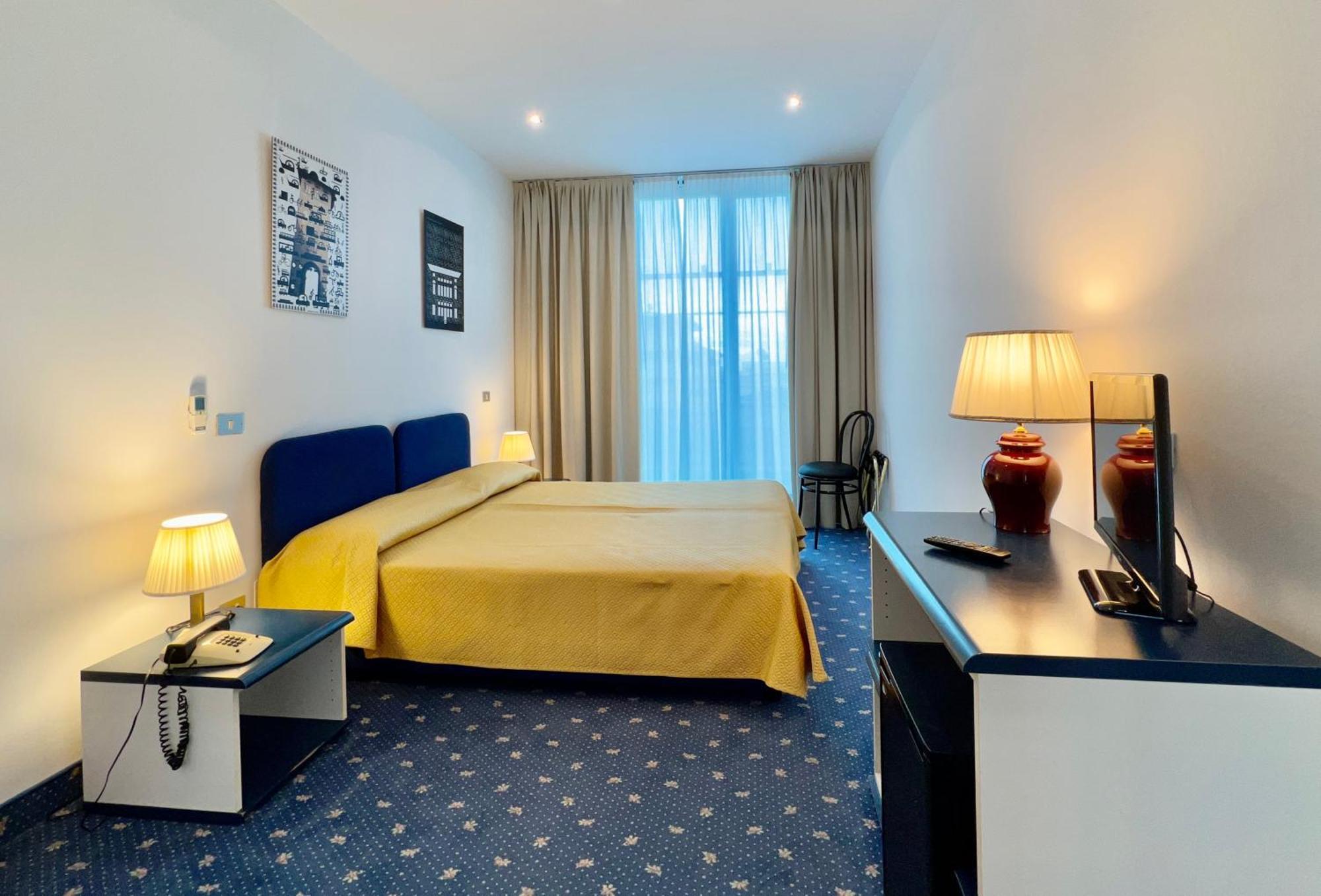 Hotel Myriam Λινιάνο Σαμπιαντόρο Εξωτερικό φωτογραφία