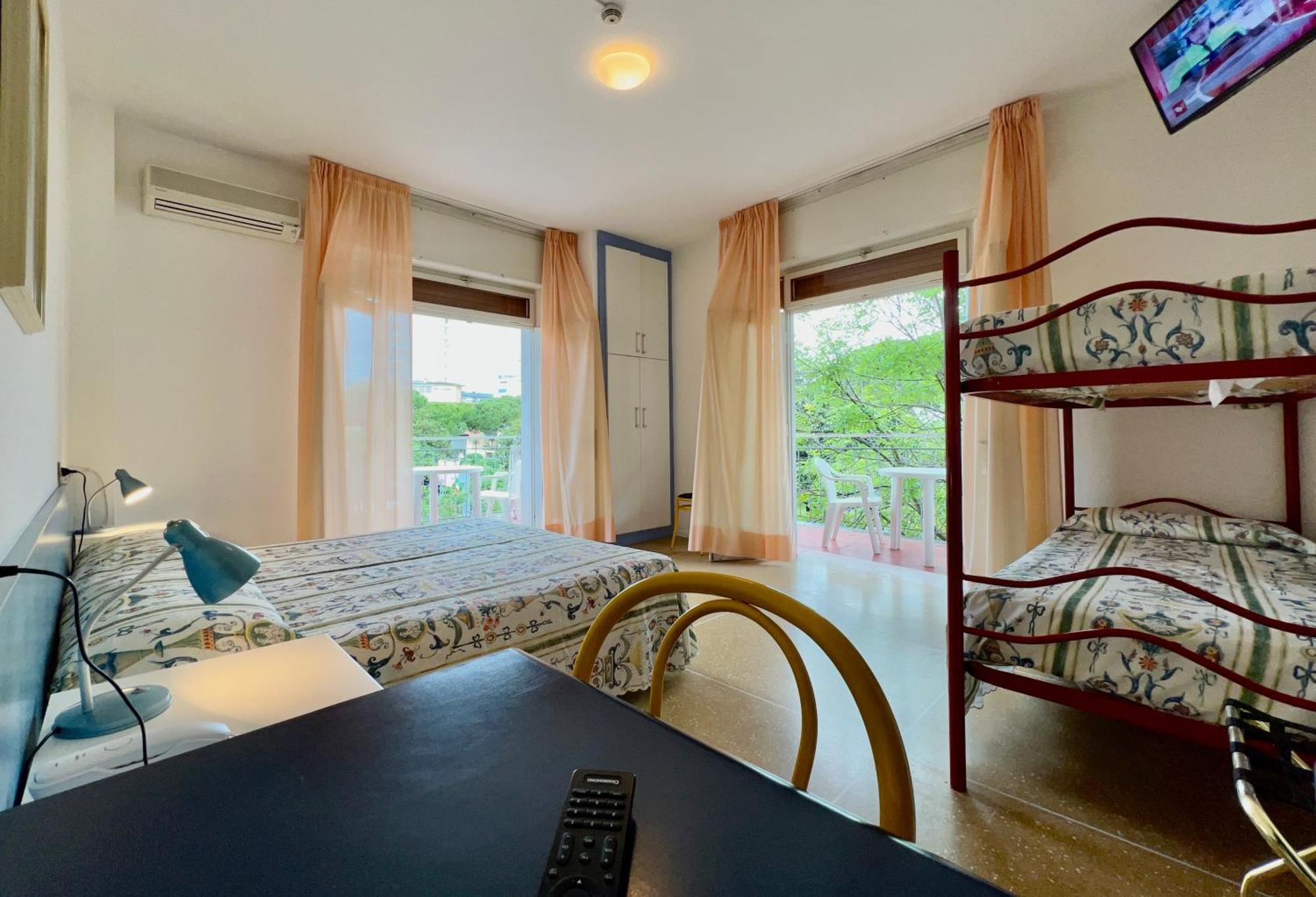 Hotel Myriam Λινιάνο Σαμπιαντόρο Εξωτερικό φωτογραφία