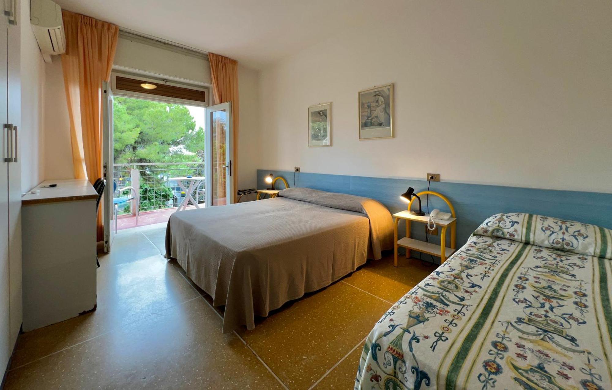 Hotel Myriam Λινιάνο Σαμπιαντόρο Εξωτερικό φωτογραφία