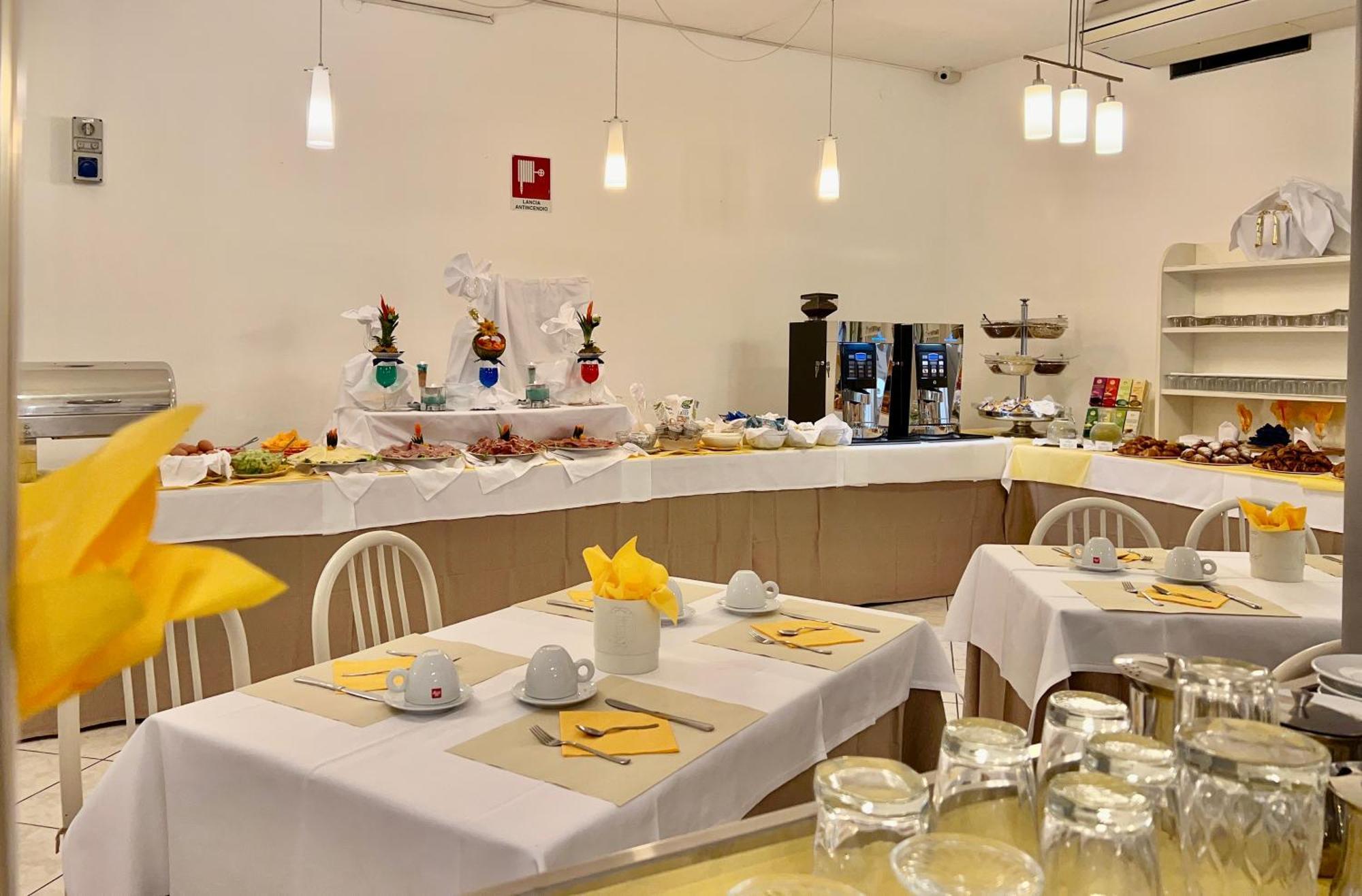 Hotel Myriam Λινιάνο Σαμπιαντόρο Εξωτερικό φωτογραφία