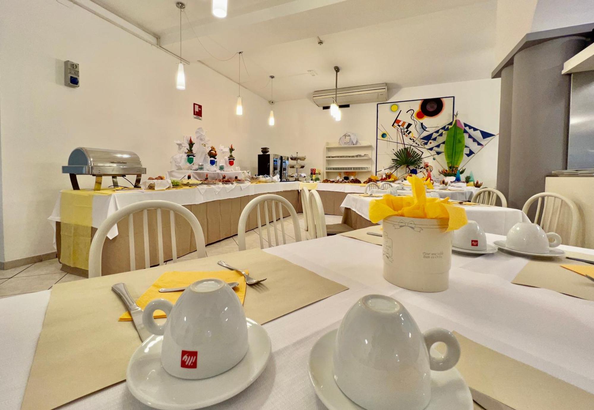 Hotel Myriam Λινιάνο Σαμπιαντόρο Εξωτερικό φωτογραφία