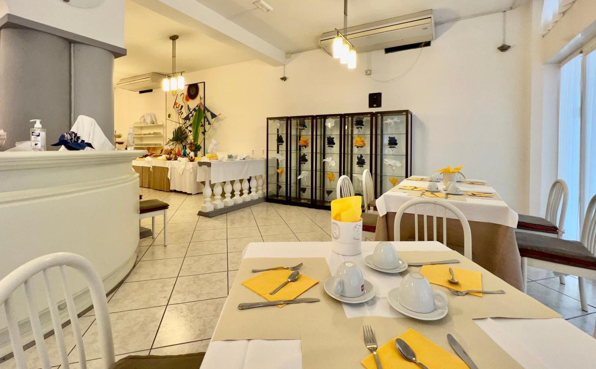 Hotel Myriam Λινιάνο Σαμπιαντόρο Εξωτερικό φωτογραφία