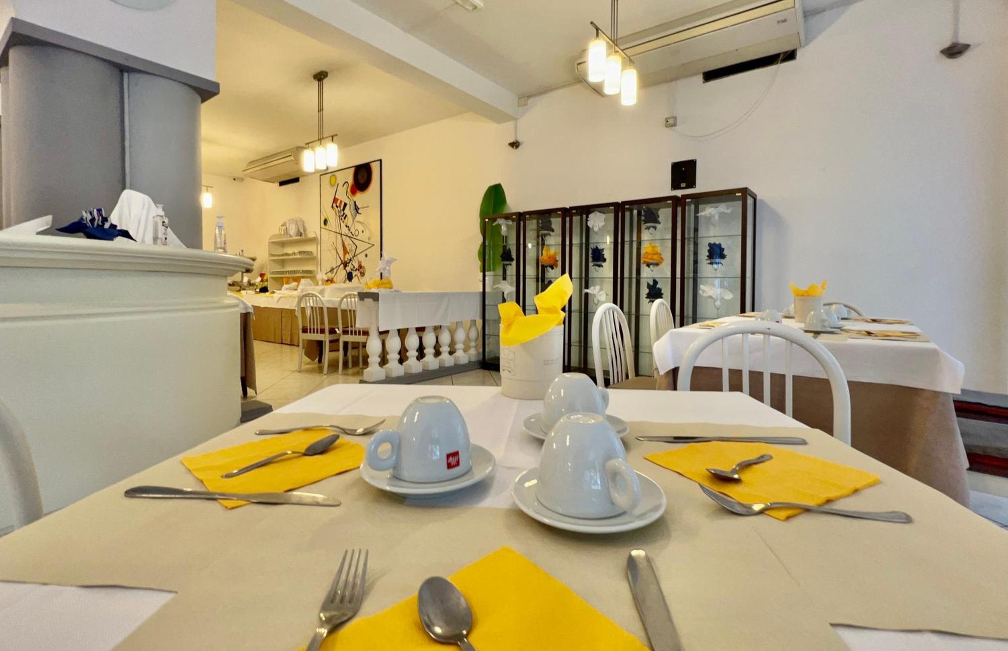 Hotel Myriam Λινιάνο Σαμπιαντόρο Εξωτερικό φωτογραφία