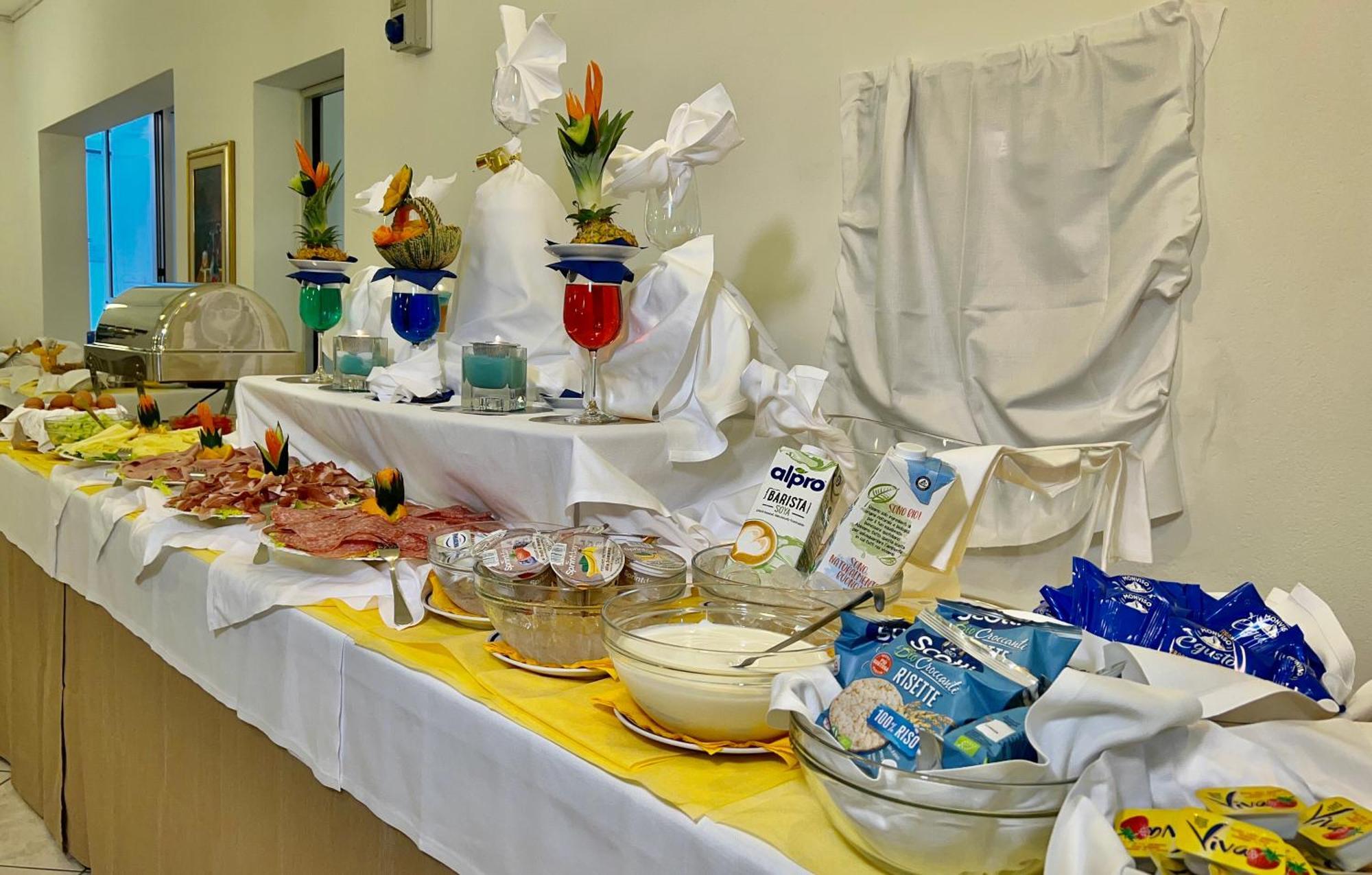 Hotel Myriam Λινιάνο Σαμπιαντόρο Εξωτερικό φωτογραφία