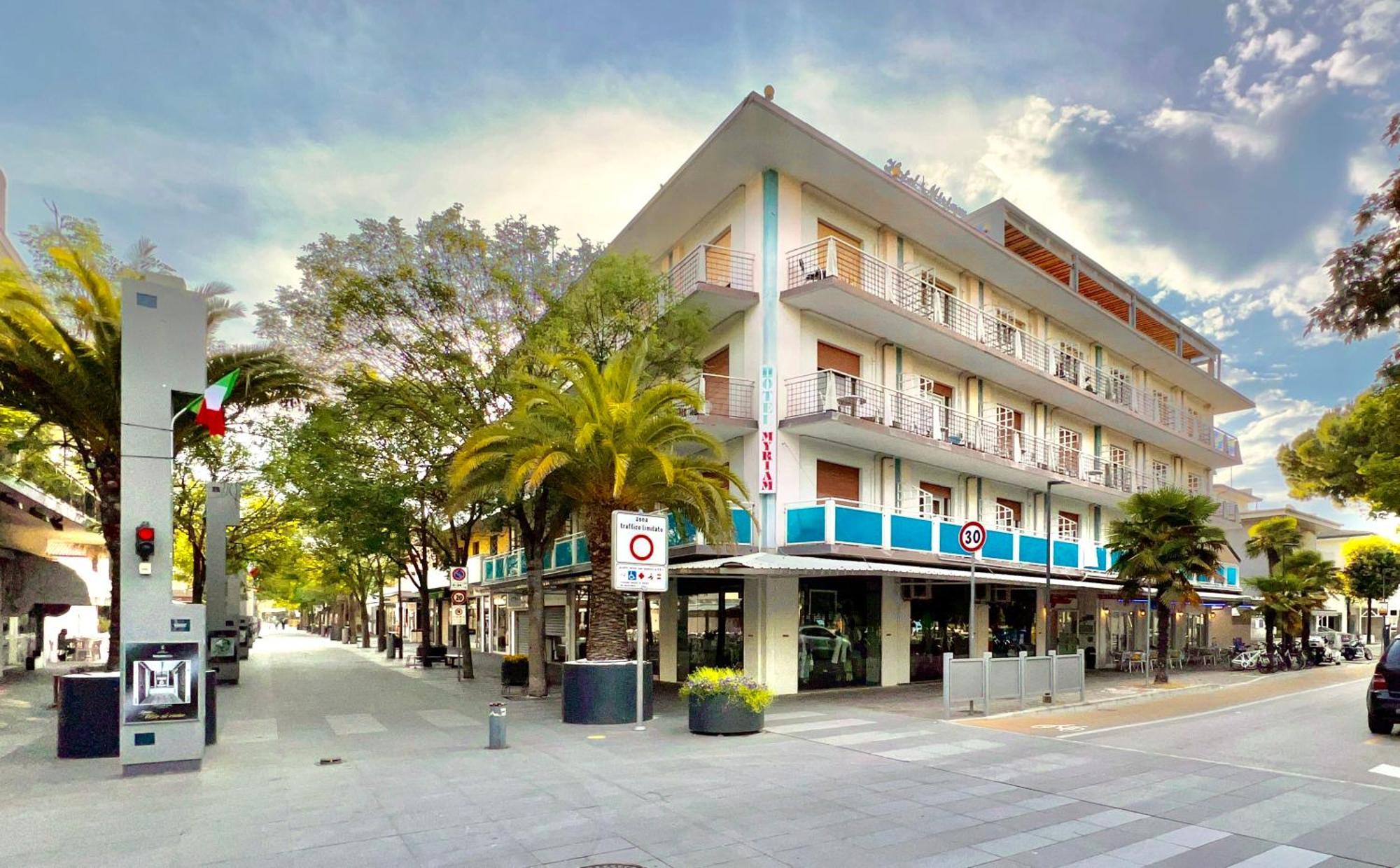 Hotel Myriam Λινιάνο Σαμπιαντόρο Εξωτερικό φωτογραφία
